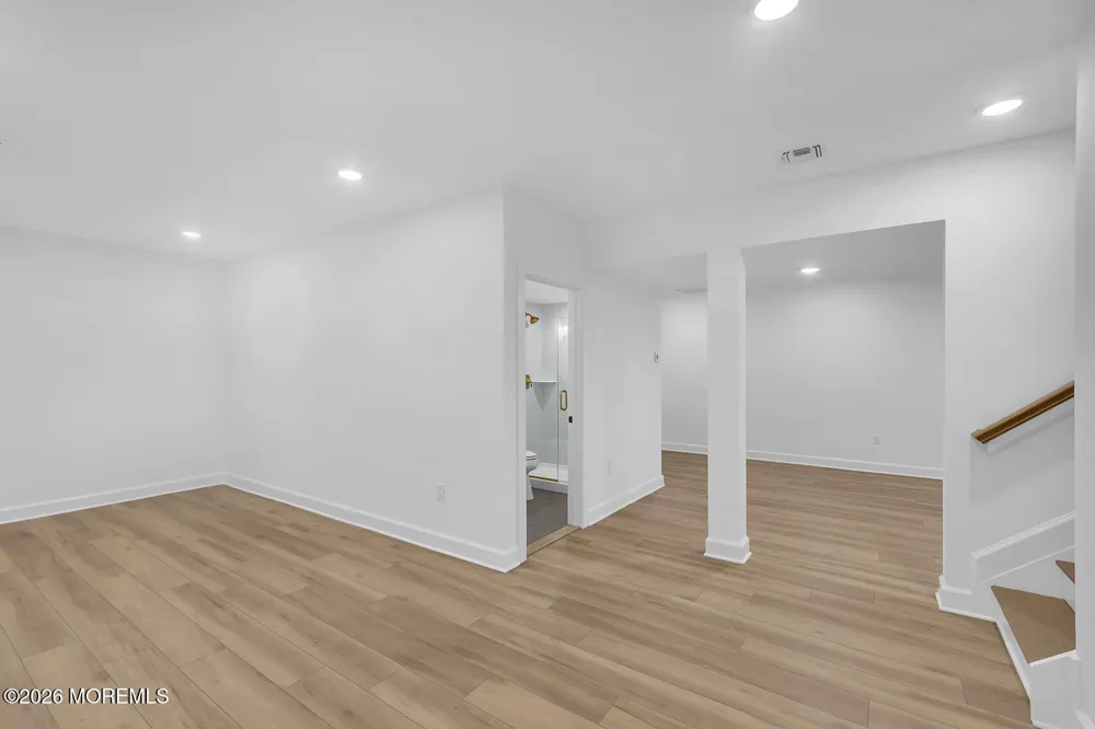 1 Barrington Court Holmdel, NJ 07733