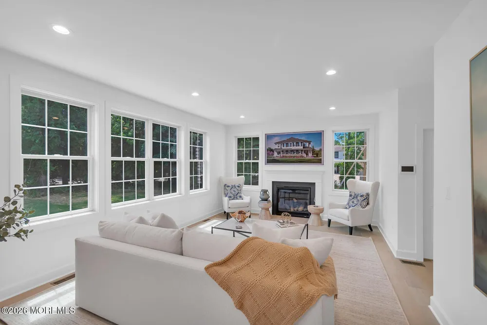 1 Barrington Court Holmdel, NJ 07733