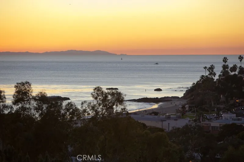 464 Bent Street #C Laguna Beach, CA 92651
