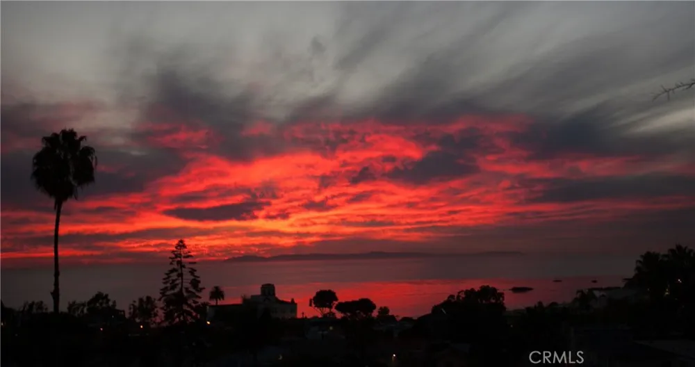 464 Bent Street #C Laguna Beach, CA 92651
