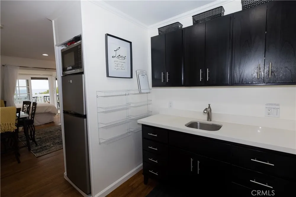 464 Bent Street #C Laguna Beach, CA 92651