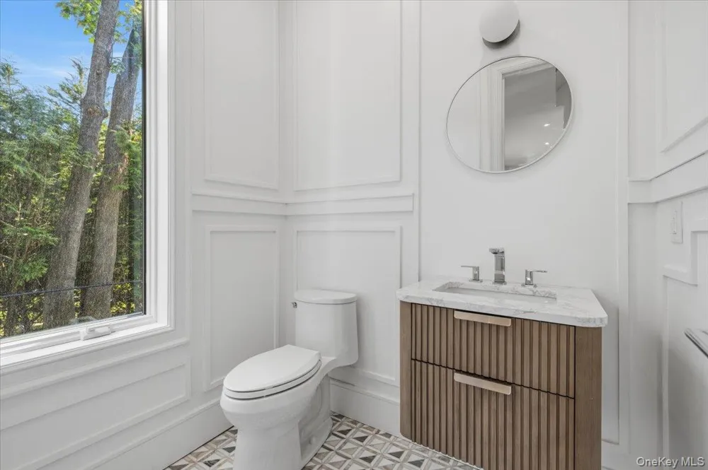 8 Sealy Drive Lawrence, NY 11559