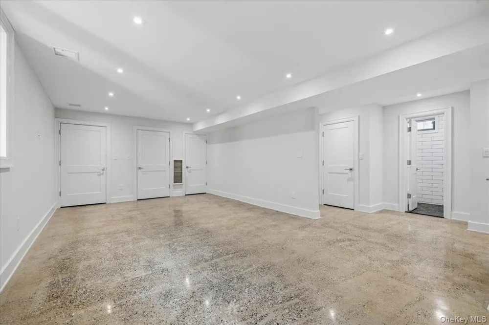 8 Sealy Drive Lawrence, NY 11559