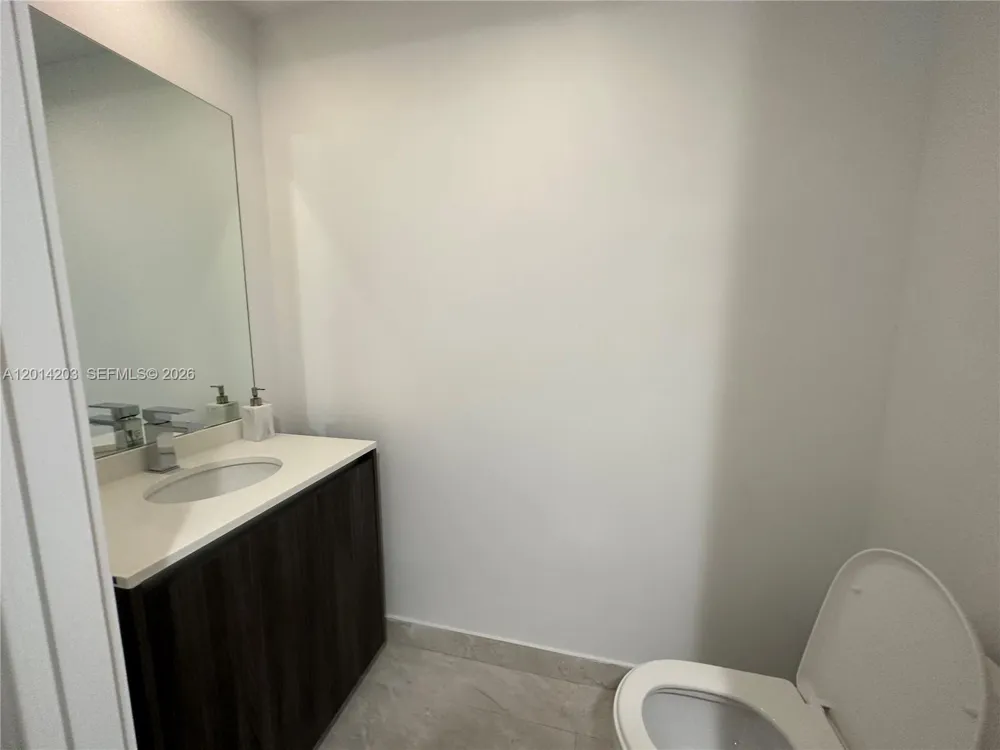 488 NE 18th St #2502 Miami, FL 33132
