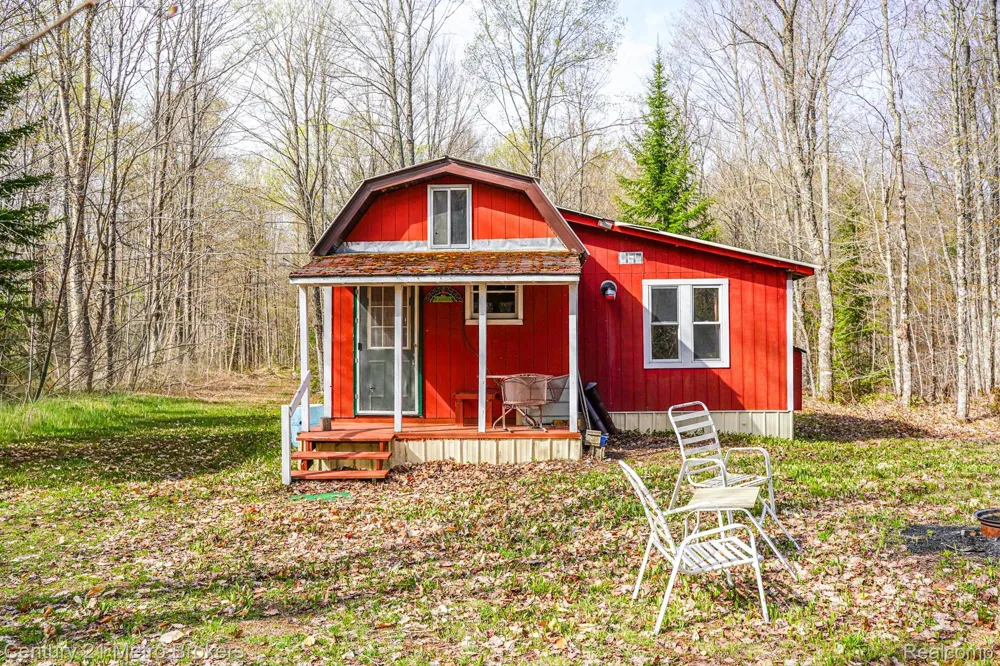 21821 Krenkel Mcmillan Township, MI 49868
