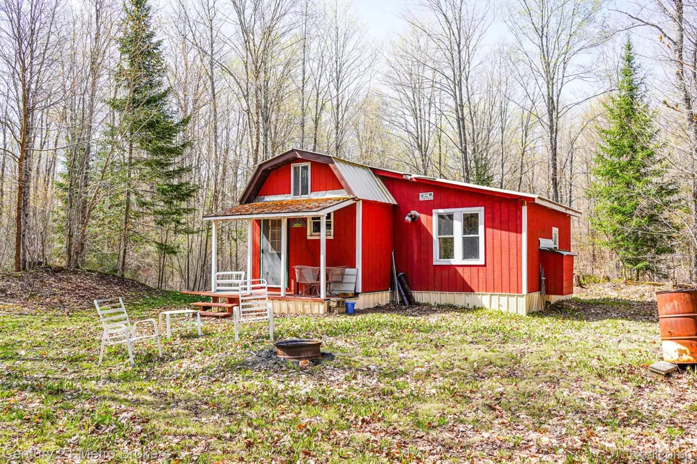 21821 Krenkel Mcmillan Township, MI 49868