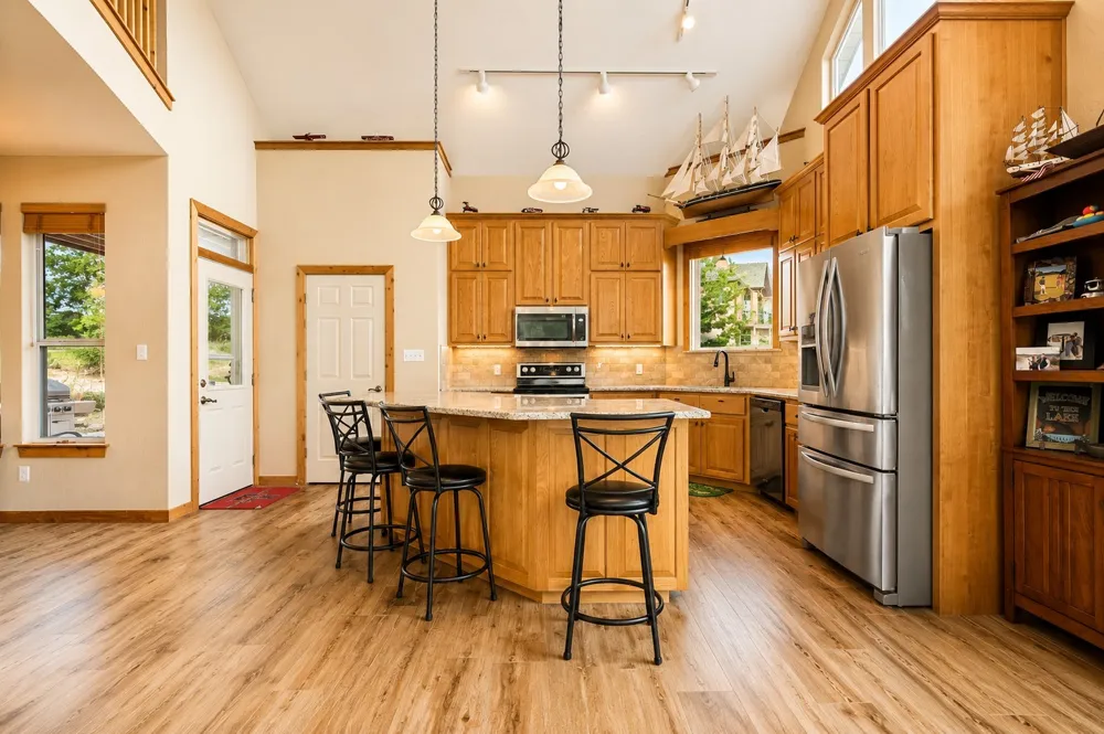 350 Castle Harbour Drive Graford, TX 76449