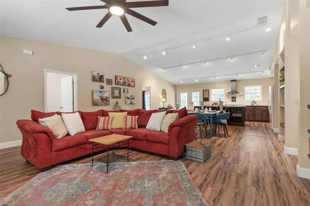3296 OLD DIXIE HIGHWAY Bunnell, FL 32110