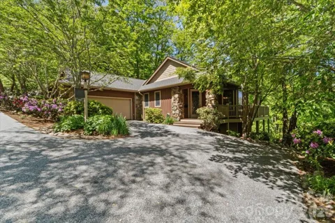 15 Ivy Point Lane