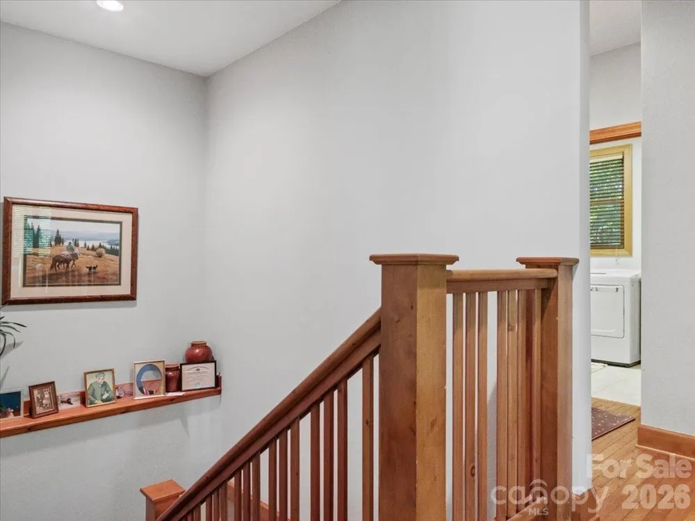 15 Ivy Point Lane Burnsville, NC 28714