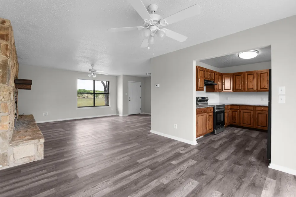 11126 Fm 581 E Lometa, TX 76853