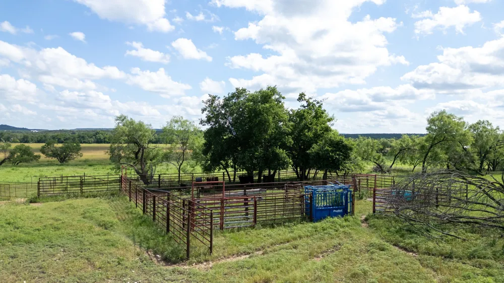 11126 Fm 581 E Lometa, TX 76853