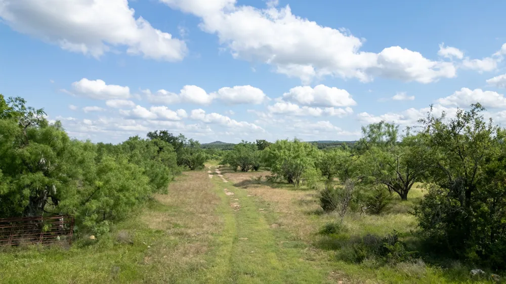 11126 Fm 581 E Lometa, TX 76853