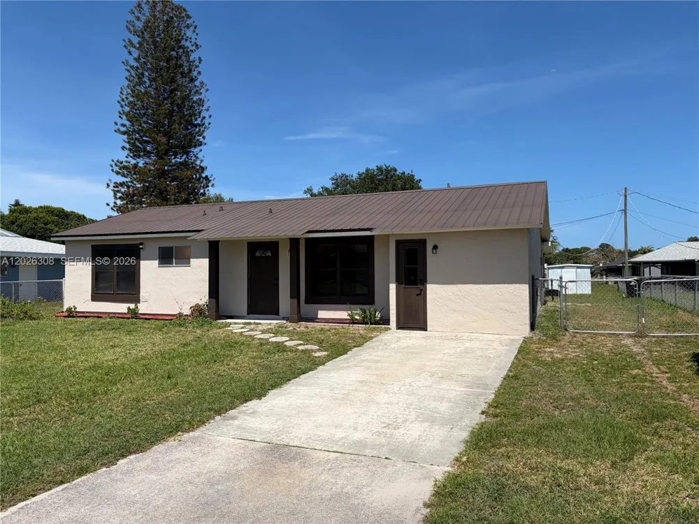 653 NE Atlas Avenue Palm Bay, FL 32905
