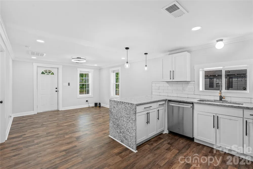 906 Gladstone Street Florence, SC 29501