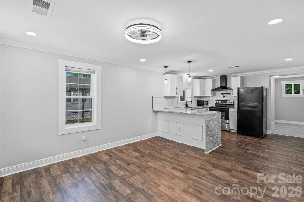 906 Gladstone Street Florence, SC 29501