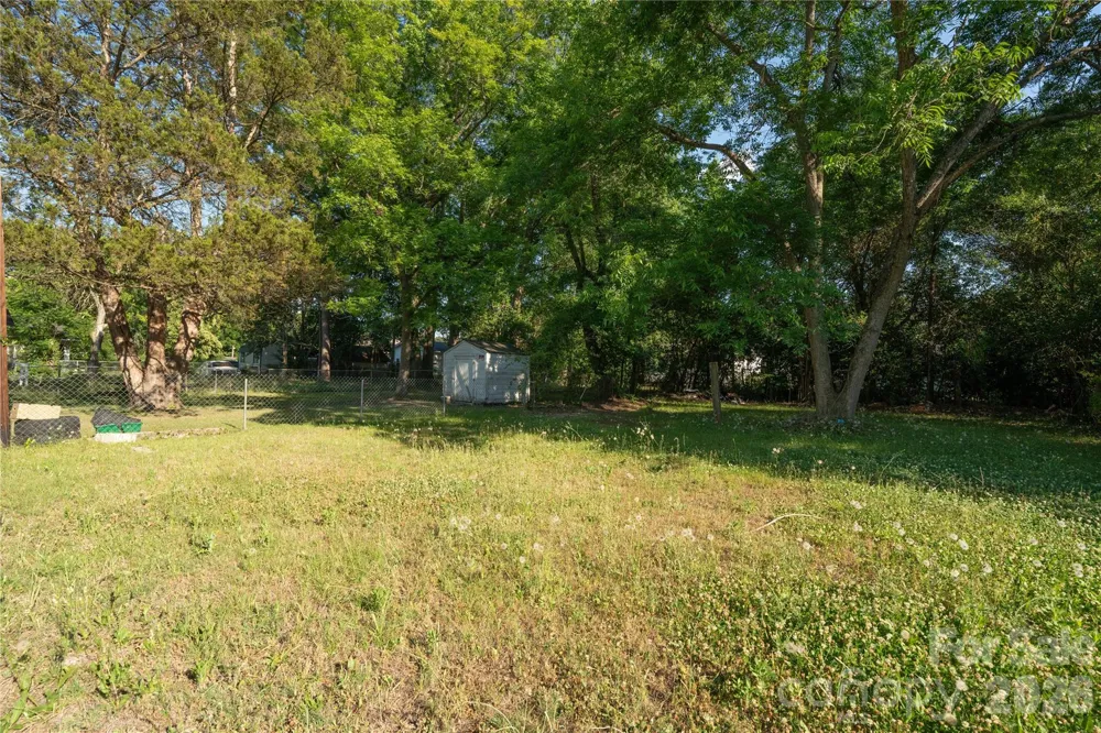 906 Gladstone Street Florence, SC 29501