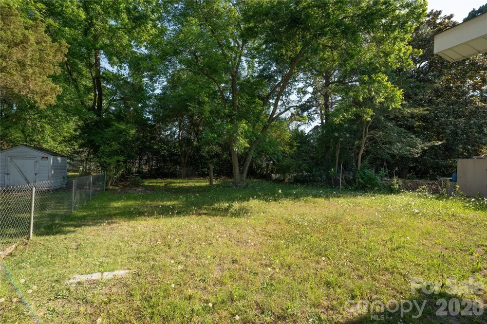 906 Gladstone Street Florence, SC 29501