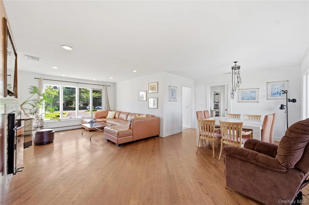31 The Moor East Islip, NY 11730