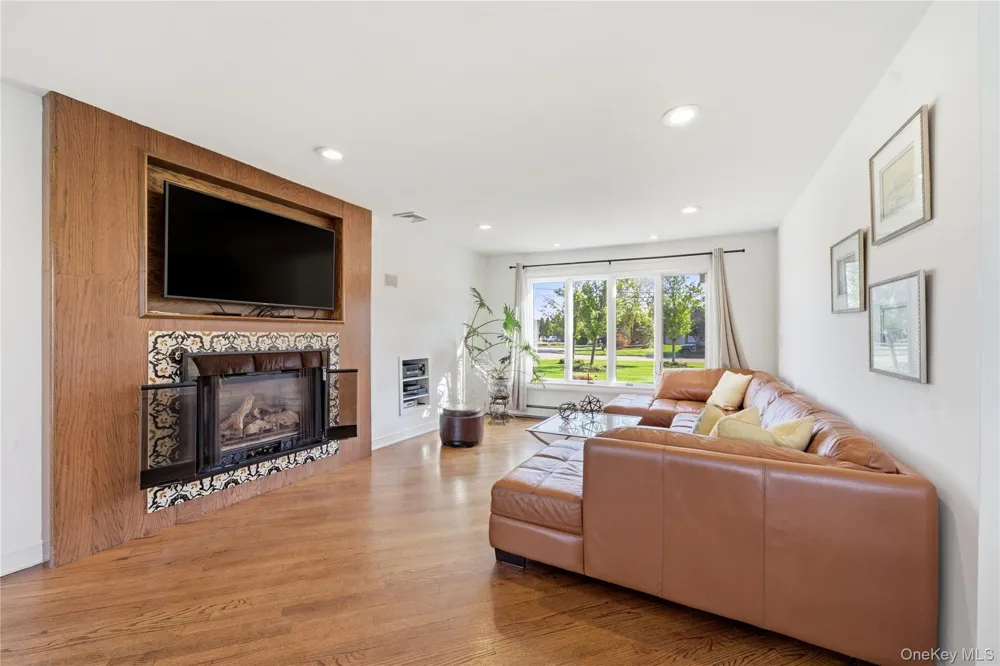 31 The Moor East Islip, NY 11730