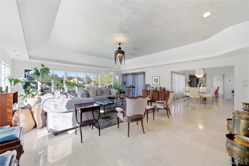 31 The Moor East Islip, NY 11730