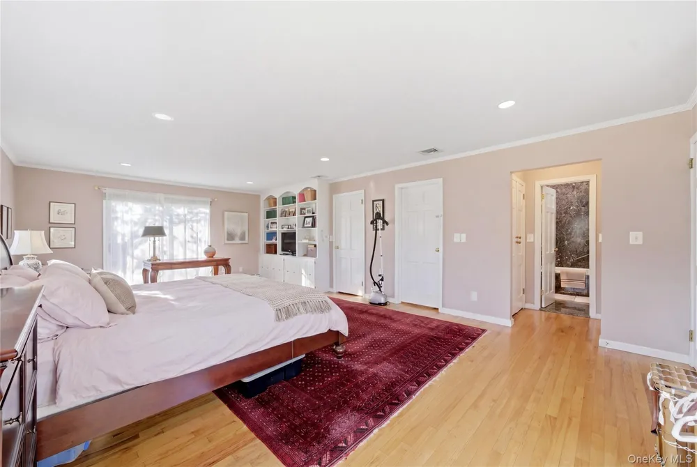 31 The Moor East Islip, NY 11730
