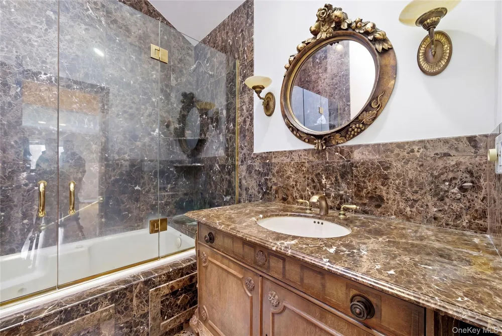 31 The Moor East Islip, NY 11730