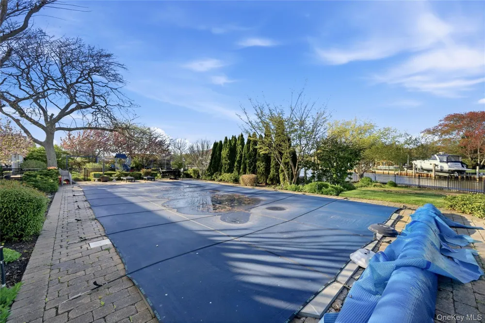 31 The Moor East Islip, NY 11730