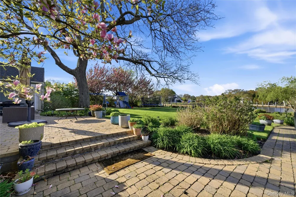 31 The Moor East Islip, NY 11730