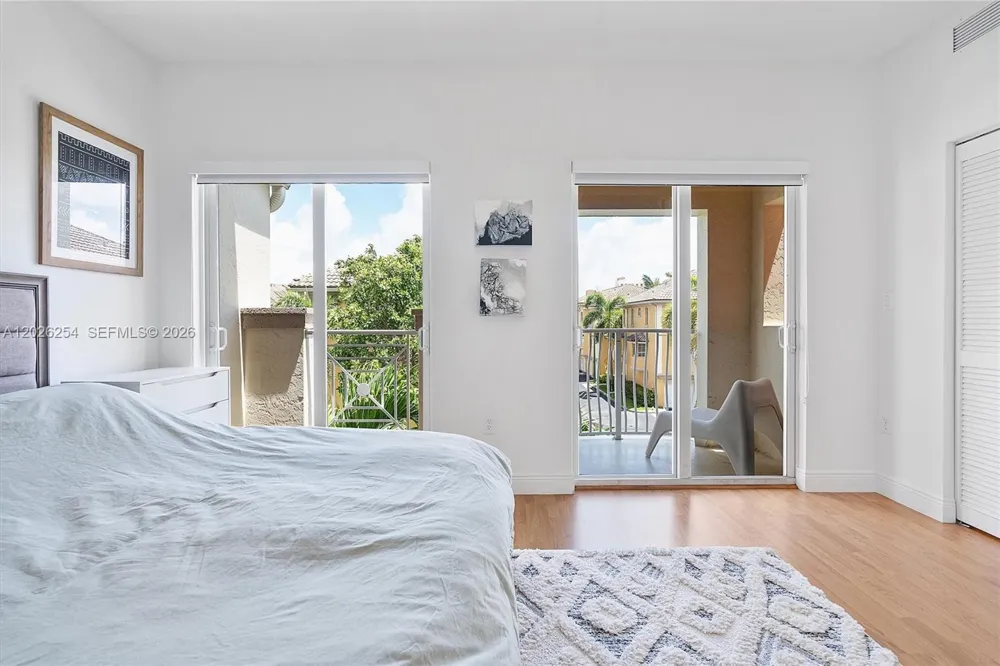 2704 NE 184th Ter Aventura, FL 33160