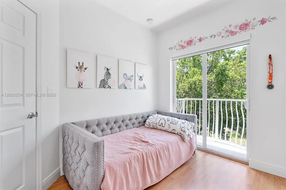 2704 NE 184th Ter Aventura, FL 33160
