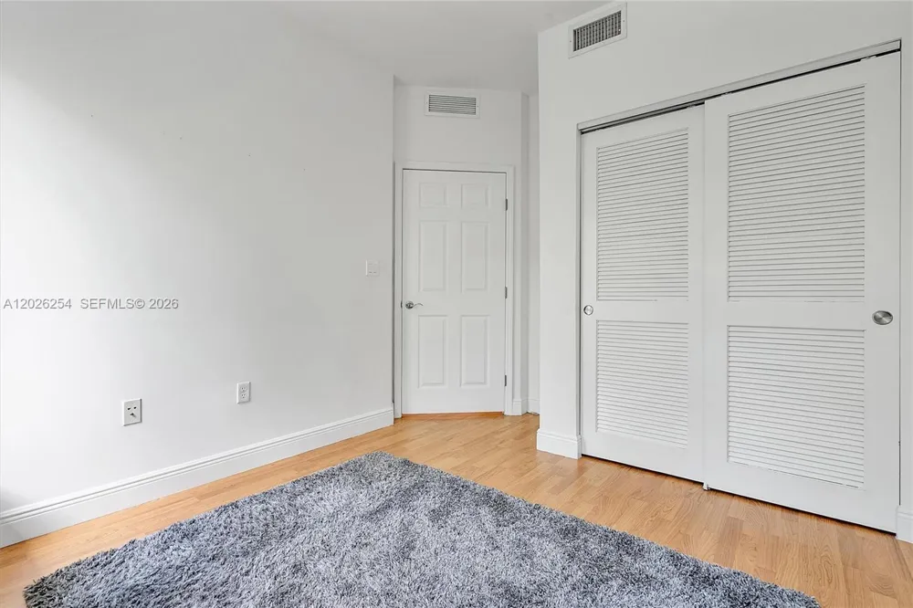 2704 NE 184th Ter Aventura, FL 33160