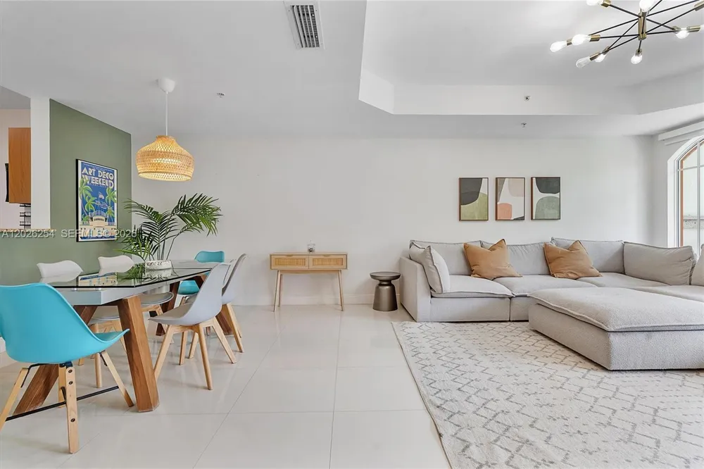 2704 NE 184th Ter Aventura, FL 33160