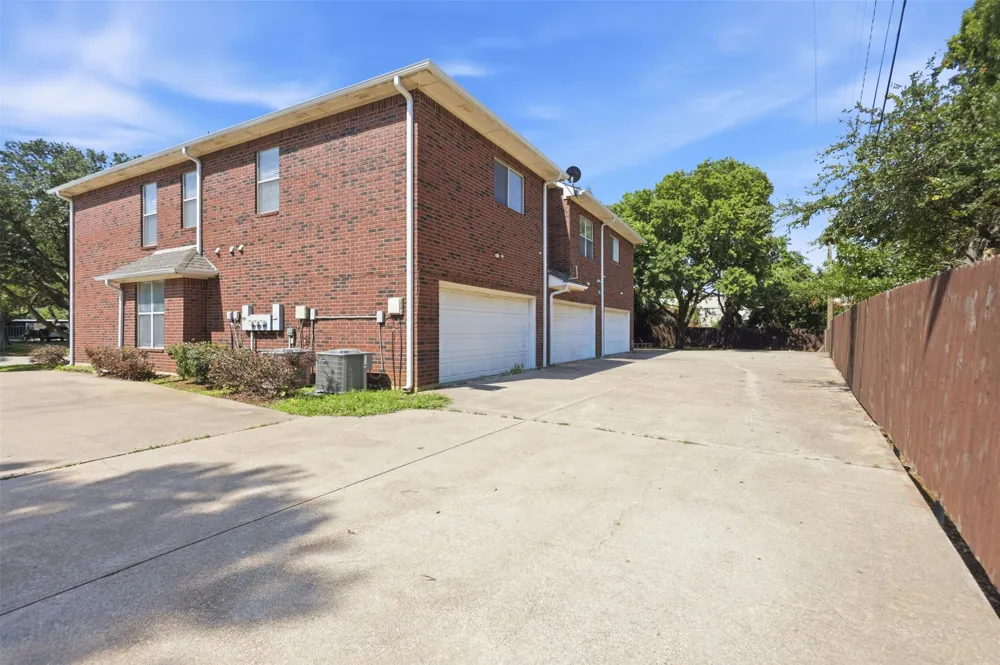121 Wildwood Court #200 Grapevine, TX 76051