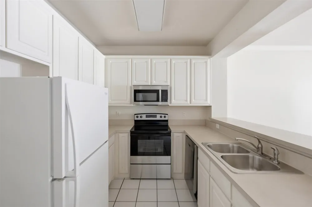 121 Wildwood Court #200 Grapevine, TX 76051