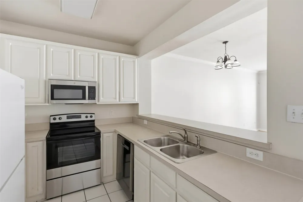 121 Wildwood Court #200 Grapevine, TX 76051