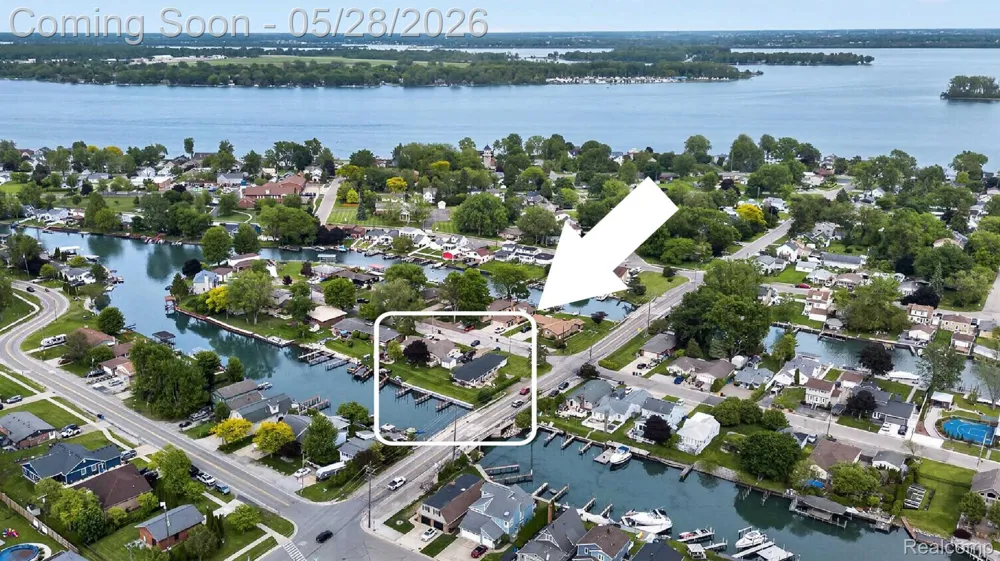 29886 Pointe Drive Gibraltar City, MI 48173