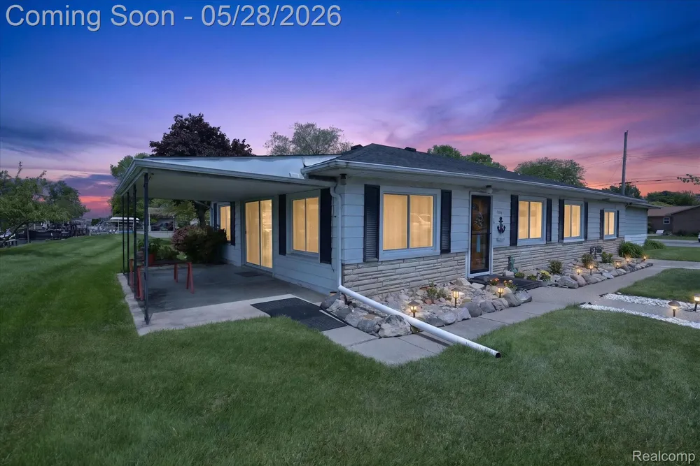 29886 Pointe Drive Gibraltar City, MI 48173