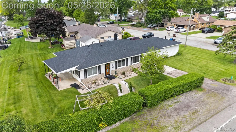 29886 Pointe Drive Gibraltar City, MI 48173