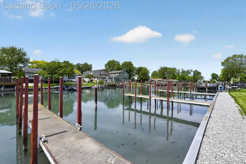 29886 Pointe Drive Gibraltar City, MI 48173