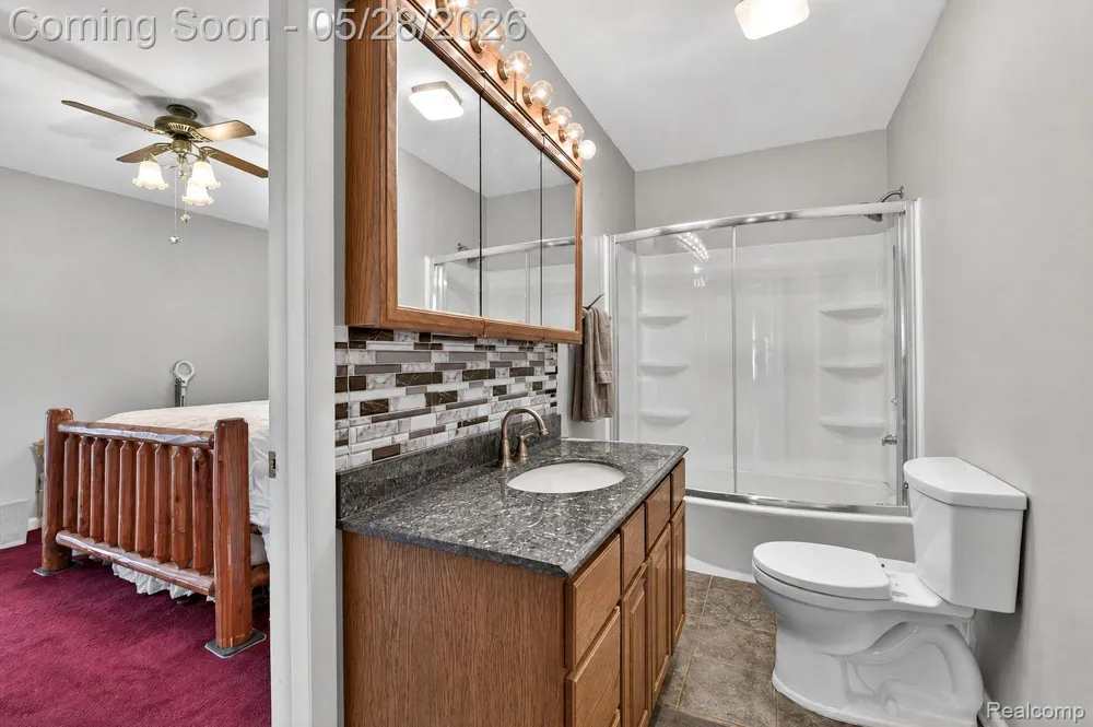 29886 Pointe Drive Gibraltar City, MI 48173