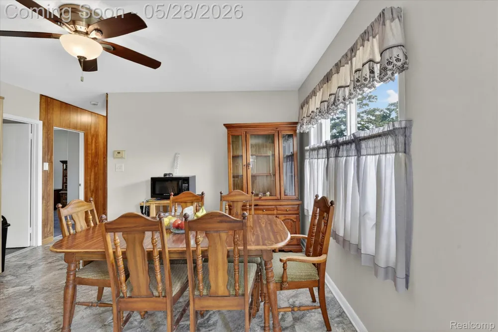 29886 Pointe Drive Gibraltar City, MI 48173