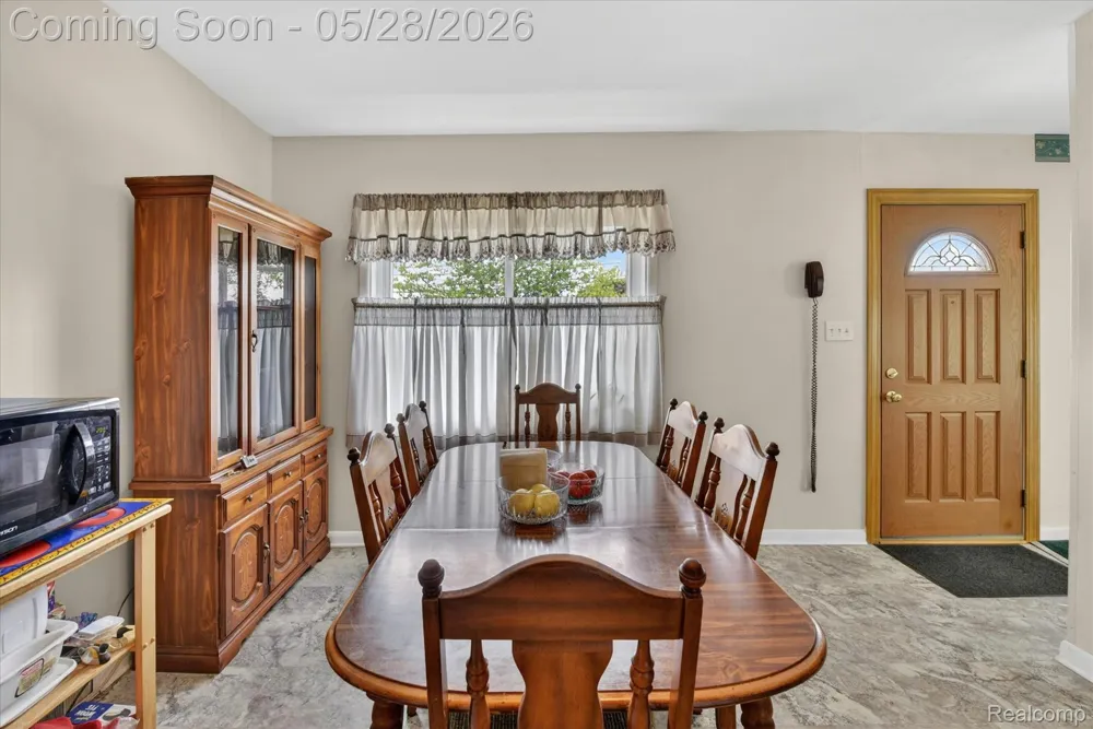 29886 Pointe Drive Gibraltar City, MI 48173