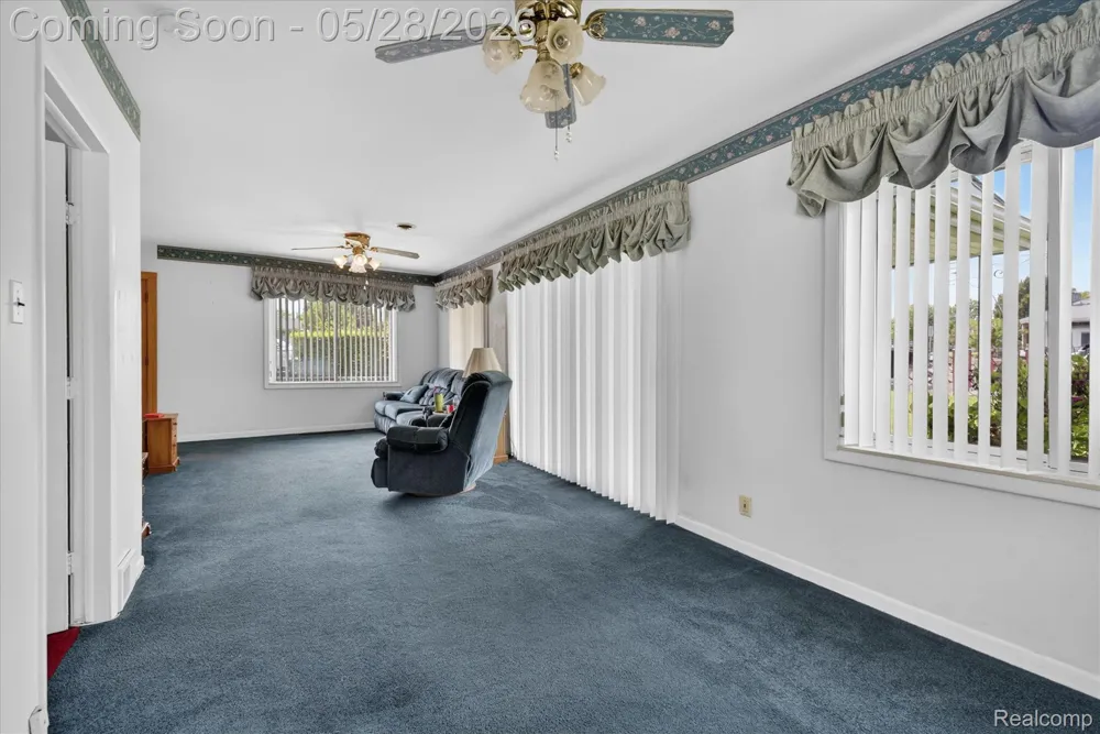 29886 Pointe Drive Gibraltar City, MI 48173