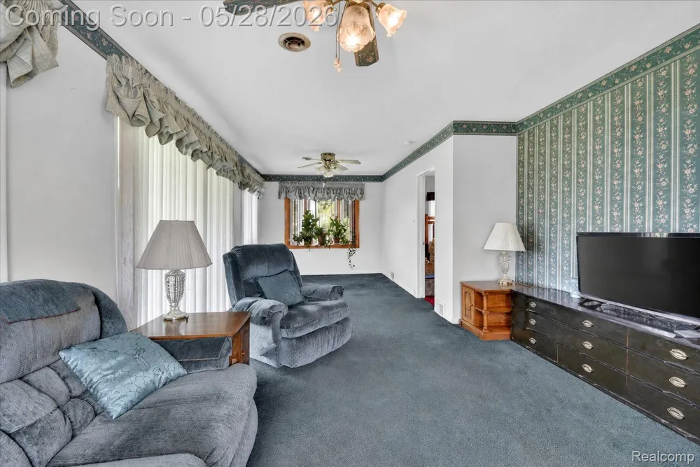 29886 Pointe Drive Gibraltar City, MI 48173