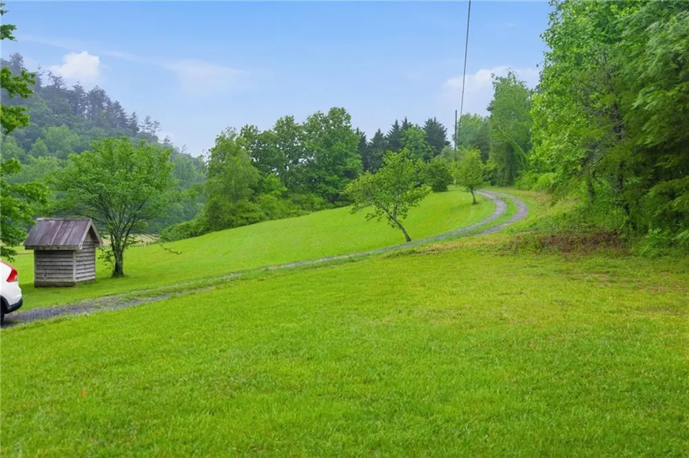 6924 Warwoman Road Clayton, GA 30525