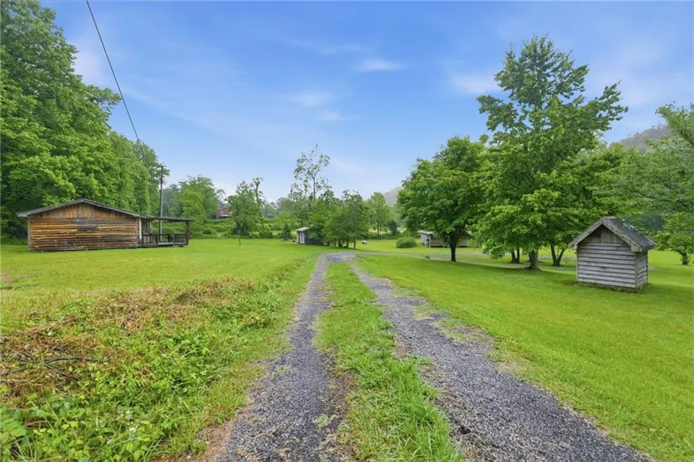 6924 Warwoman Road Clayton, GA 30525