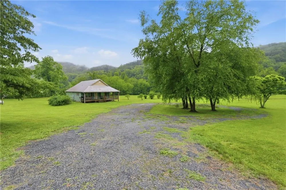 6924 Warwoman Road Clayton, GA 30525
