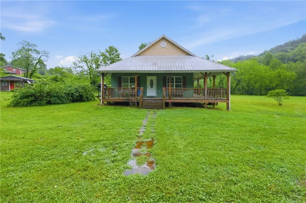 6924 Warwoman Road Clayton, GA 30525