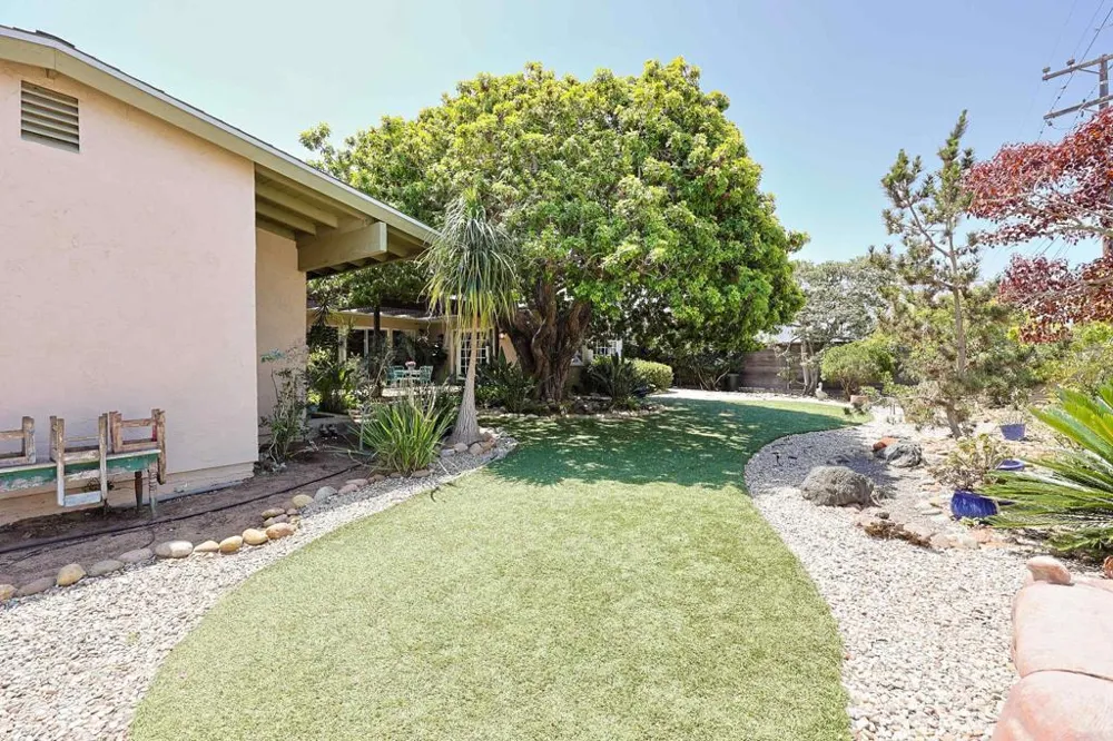 610 Country Club Coronado, CA 92118